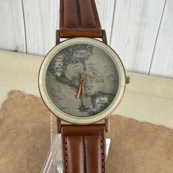 Vintage Fossil North and South America along with Mexico Watch - Picture 3 of 10